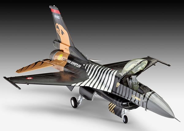 F-16 C Solo Türk - 1/72 - NOVIDADE! CÓDIGO: REV 04844