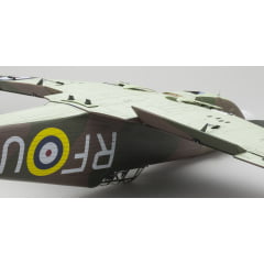 Aeromodelo Kyosho 1:8 Rc Gp50 Warbird Sqs Hurricane Arf